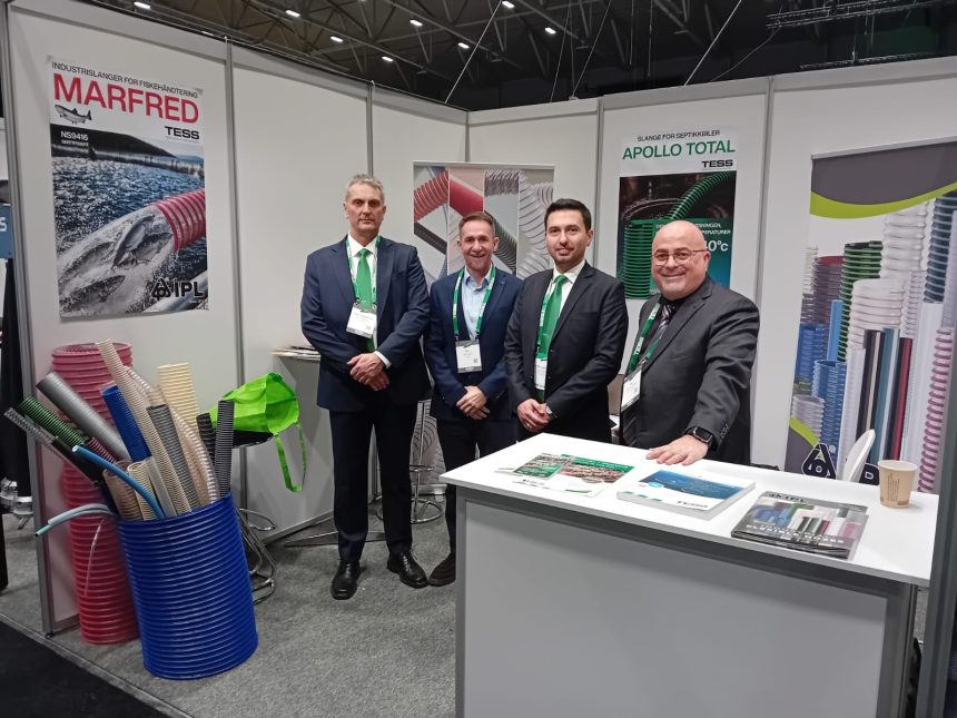 Stand IPL con rappresentanza TESS